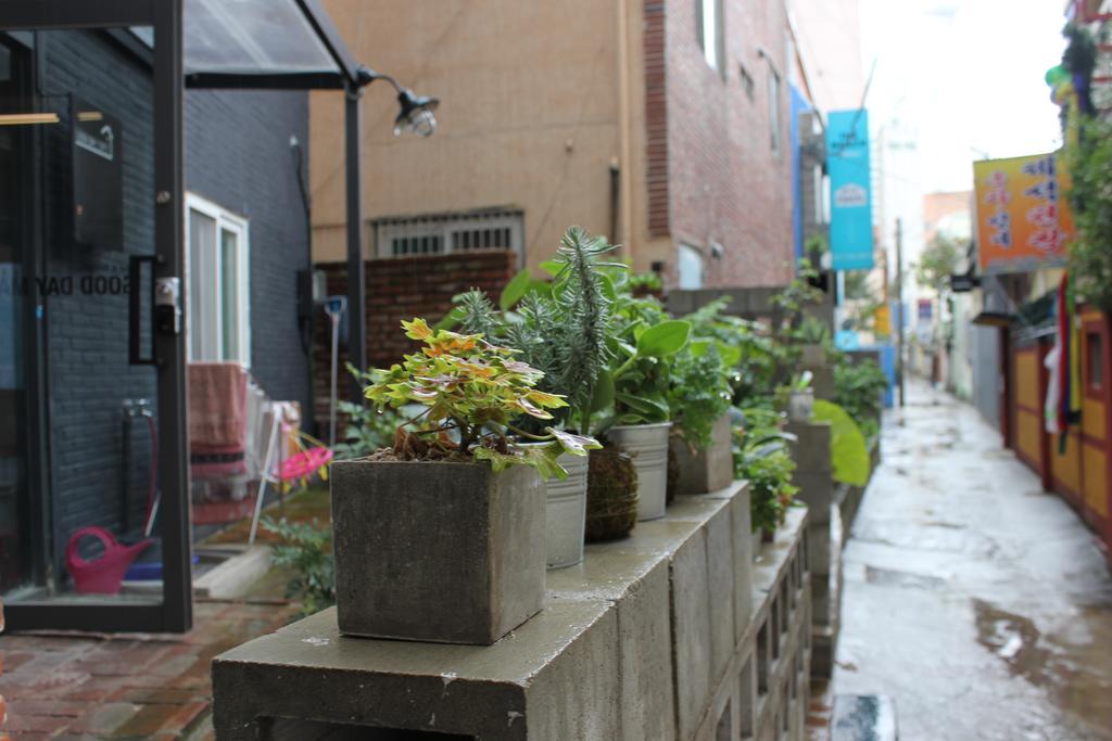 Good Day Mate Hostel Busan Exterior photo